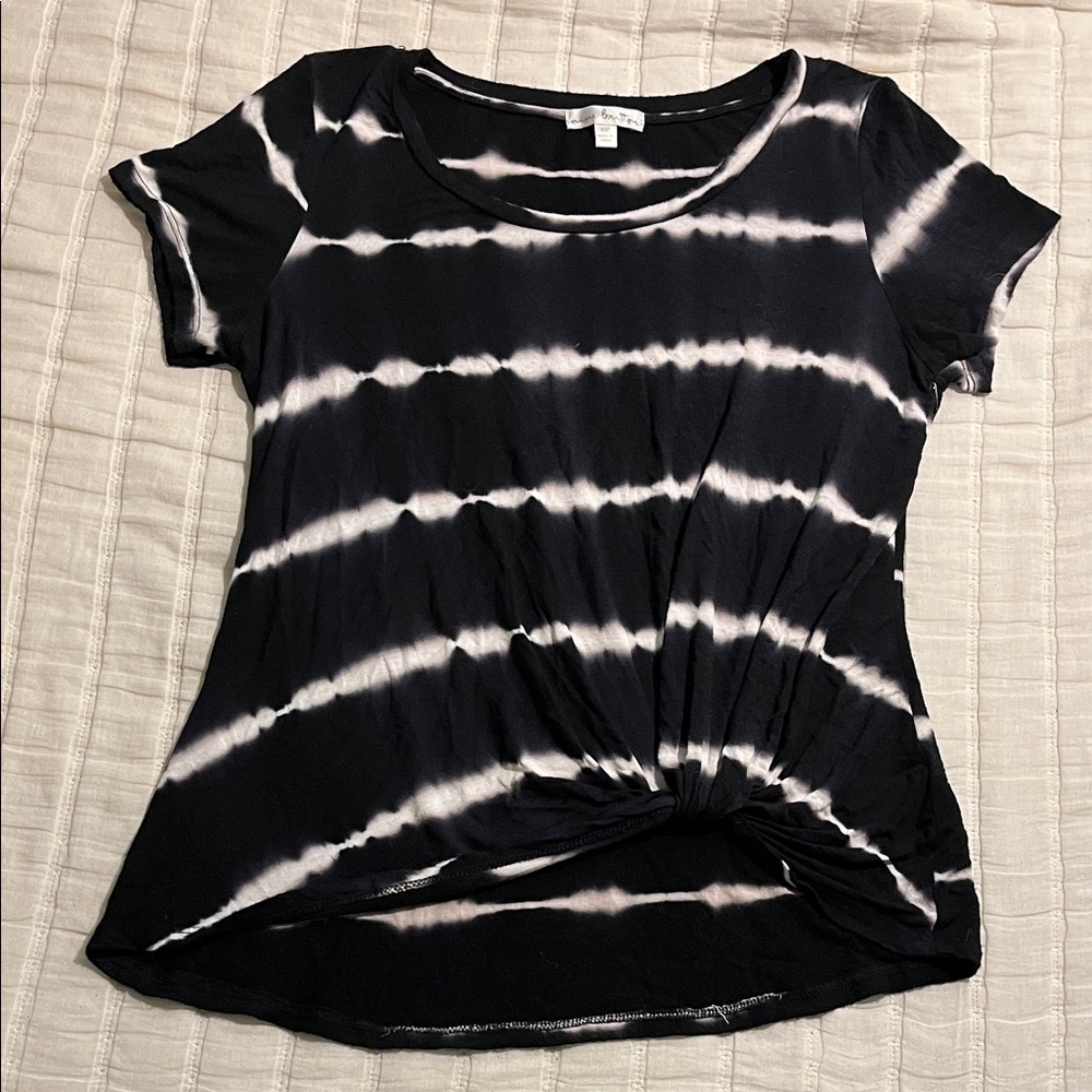 Nine Britton Black and White Short Sleeve Tie-Dye Top